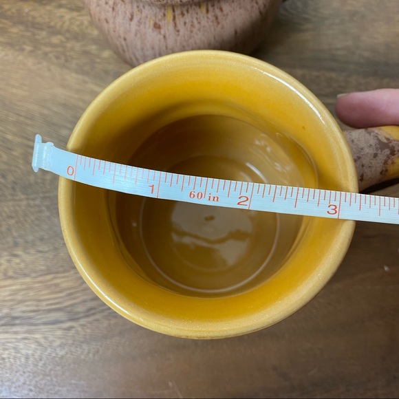 Set of four Vintage Beauce Canadian Pottery Mugs - Picture 12 of 12